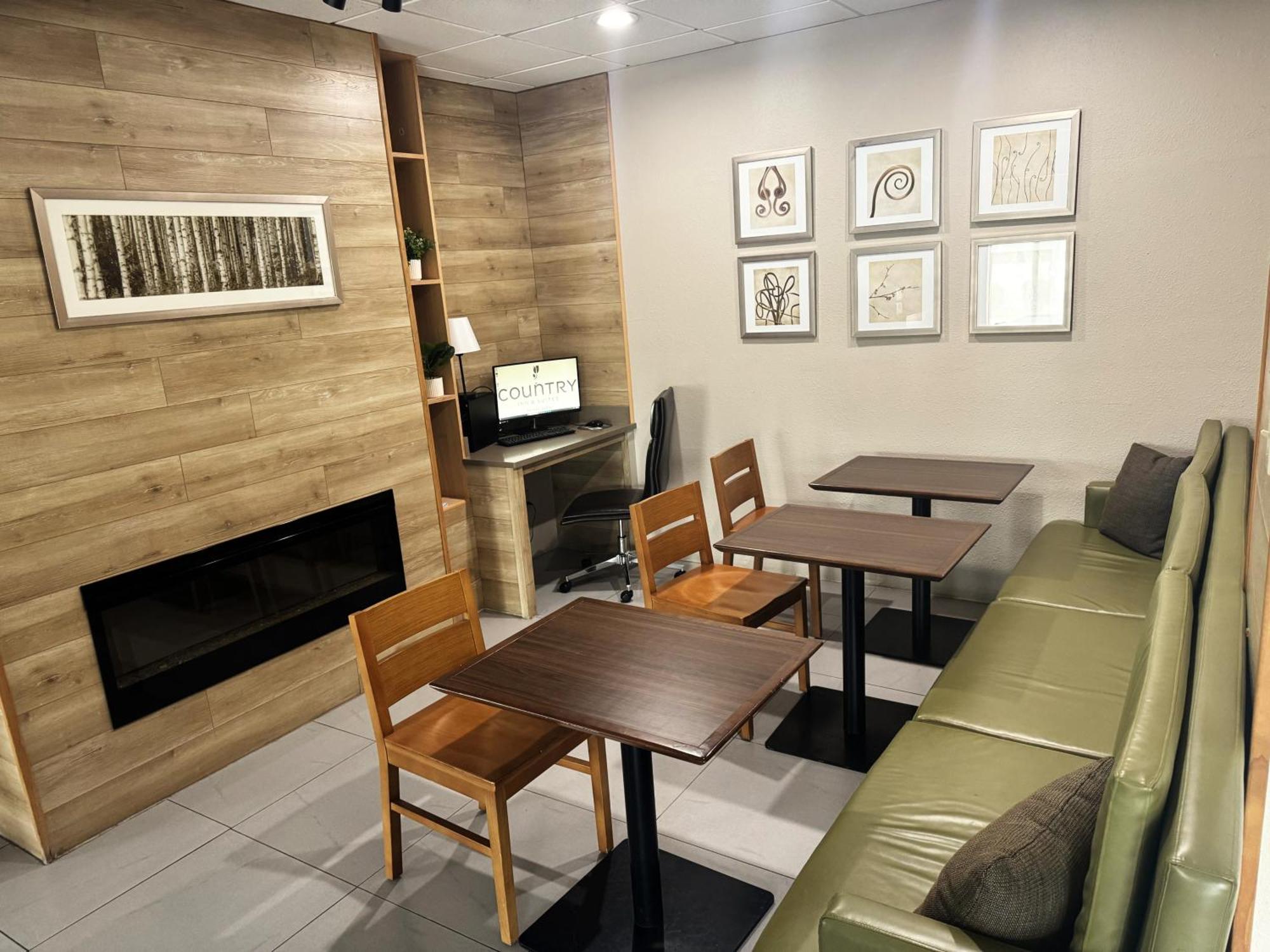 Country Inn & Suites By Radisson, Midway - Tallahassee West Экстерьер фото