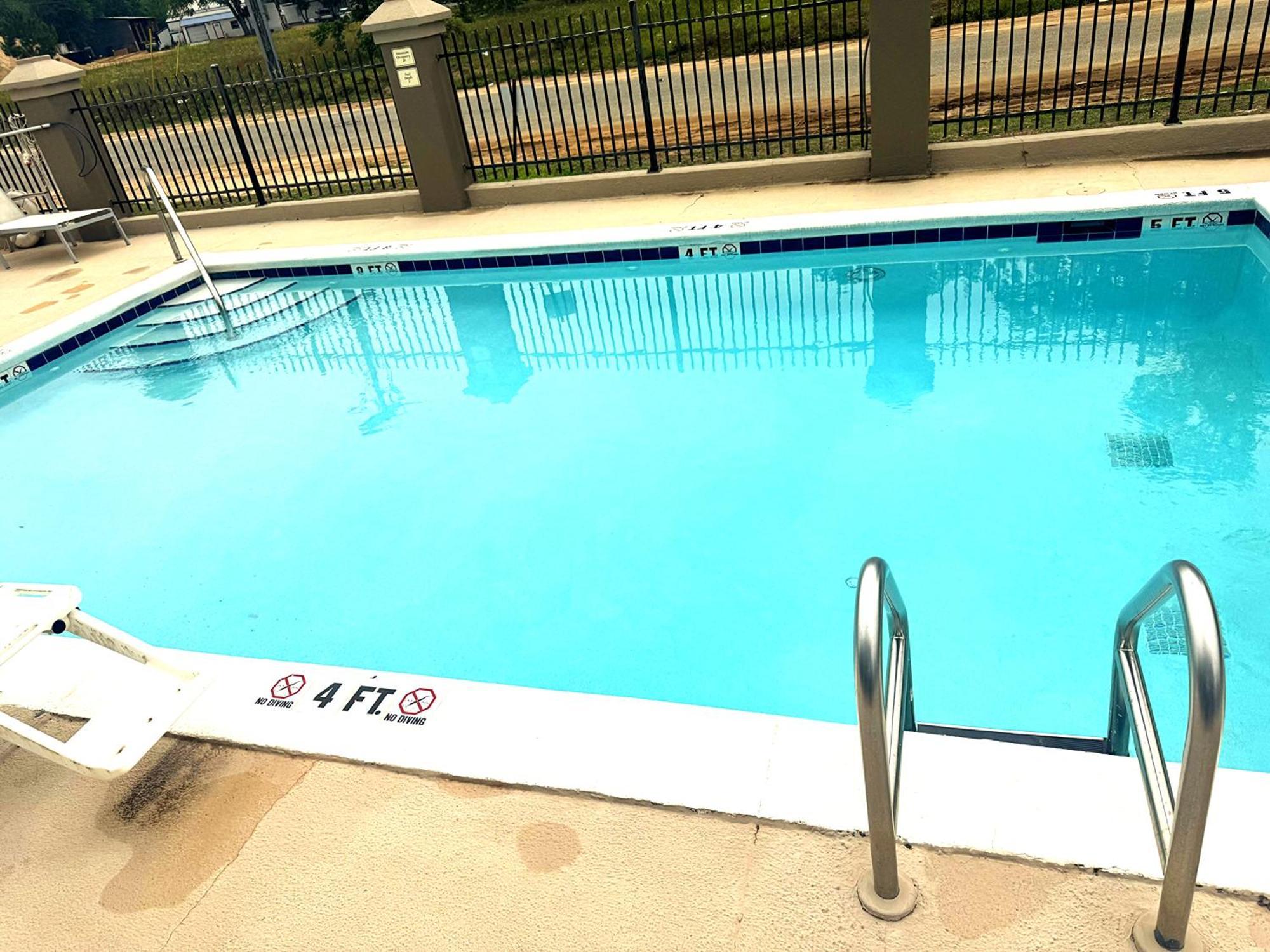 Country Inn & Suites By Radisson, Midway - Tallahassee West Экстерьер фото